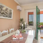 Ariadni Sea View 公寓