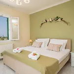 公寓 Ariadni Sea View *